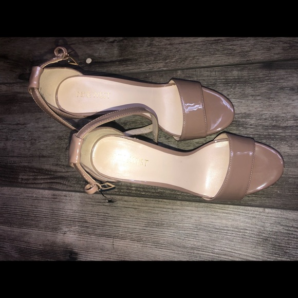 Heels!! - Picture 2 of 2